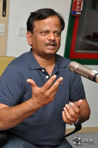 Dhanush-at-Radio-Mirchi-For-Anekudu-Movie-Promotions